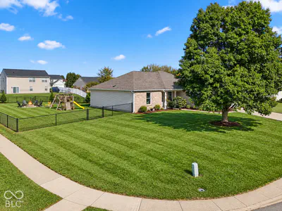 868 Quarterhorse Run, Bargersville - 26