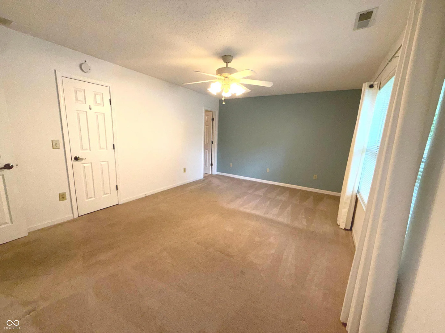 437 Pine Ridge Drive, Westfield
