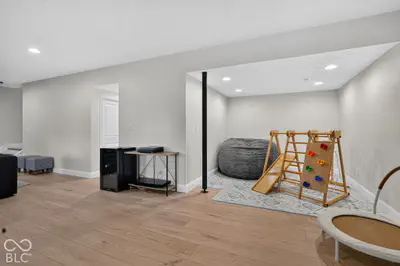 806 Racetime Road, Westfield - 46