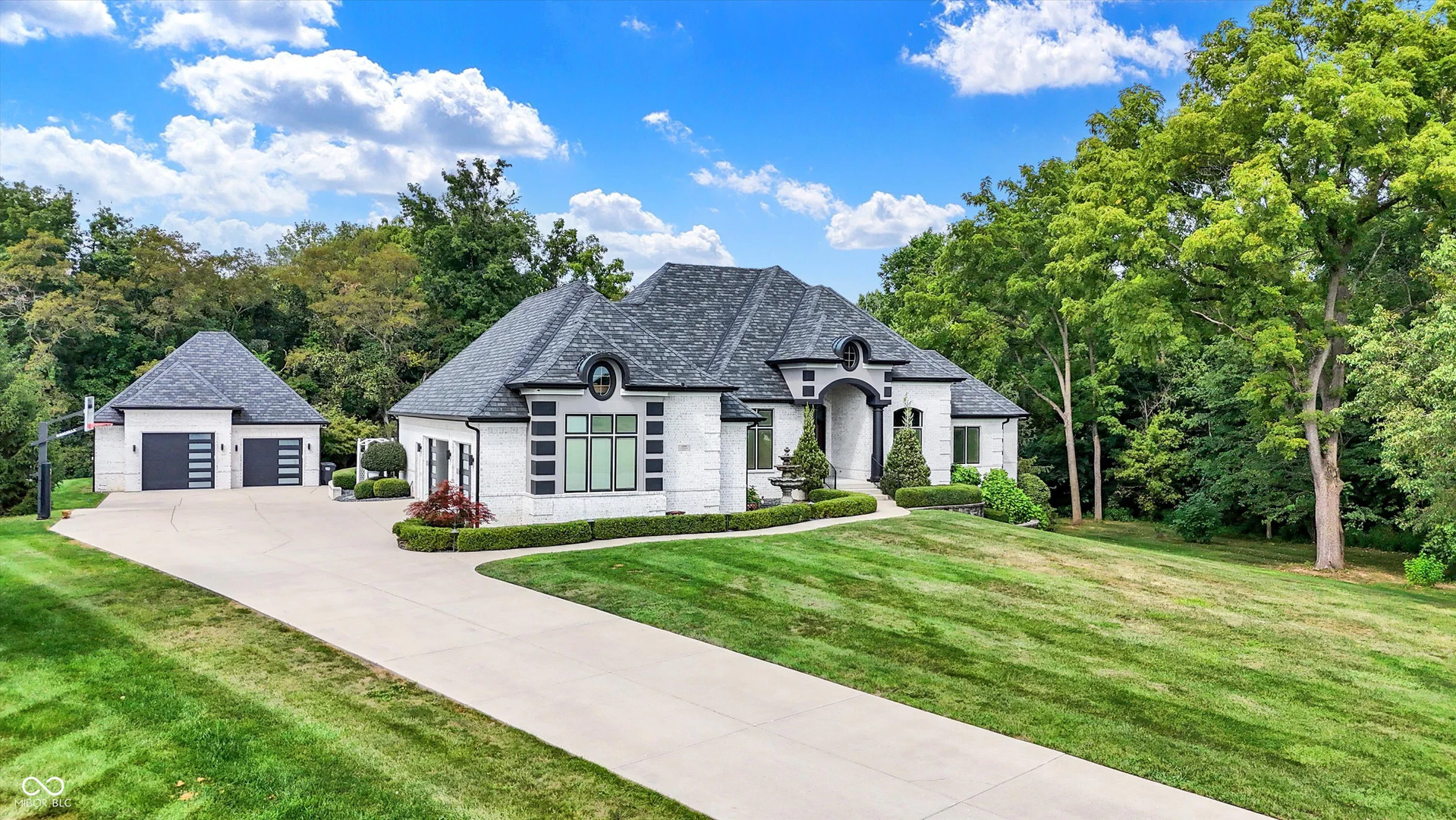 5898 Claybrook Drive, Bargersville