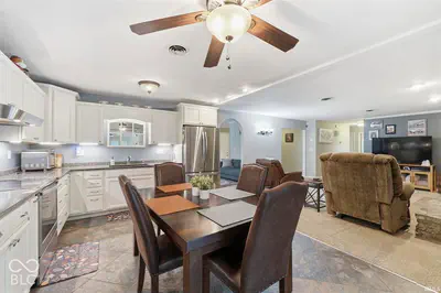 8301 Santa Barbara Drive, Muncie - 14