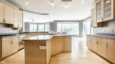 11575 Freeport Drive, Carmel - 13
