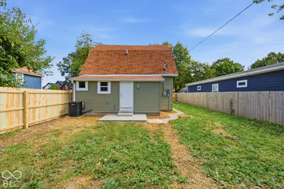 246 N Tacoma Avenue, Indianapolis - 27