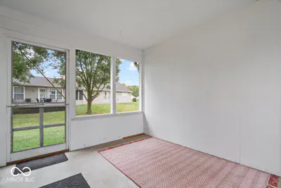 8140 Burnett Boulevard, Avon - 26