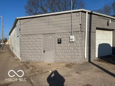 2206 10th Street, Indianapolis