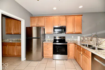 6673 Avila Way, Fishers - 21