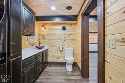 7813 W 50 S, Morgantown - 34