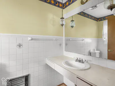 9008 Carriage Lane, Pendleton - 11