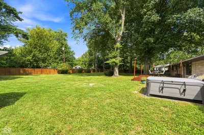 5904 Allisonville Road, Indianapolis - 47