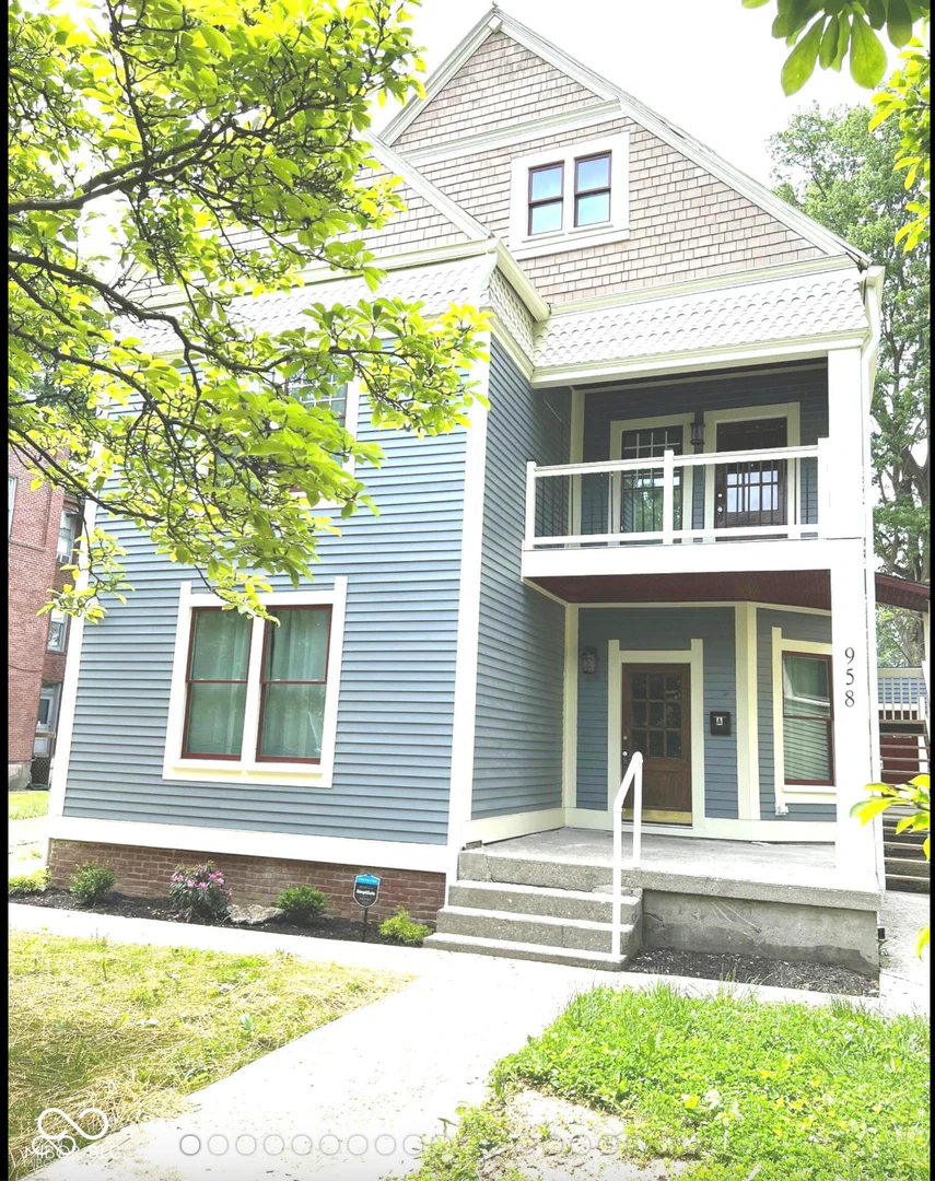958 Woodruff Place Middle Unit B Drive, Indianapolis
