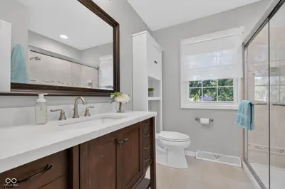 560 Harbour Drive, Noblesville - 43