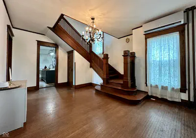 389 Washington Street, Martinsville - 11