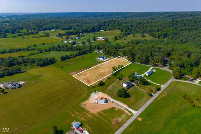 1000 block County Road 600, Brownstown - 29
