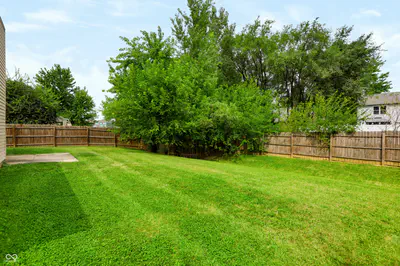 8276 Bayshore Lane, Avon - 33