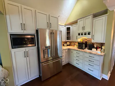 462 E 300 Road N, Anderson - 12