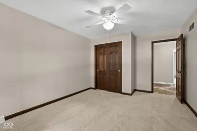 1336 S Heron Drive E, New Palestine - 34