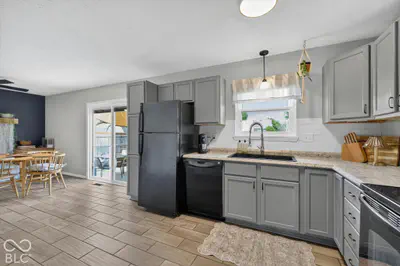5754 Pemberly Drive, Indianapolis - 11