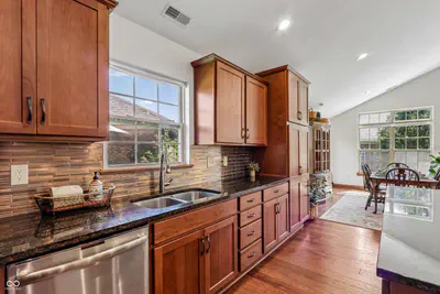 4935 Harrisburg Court, New Palestine - 20