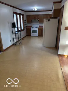10840 E Heywood Street, Seymour - 9