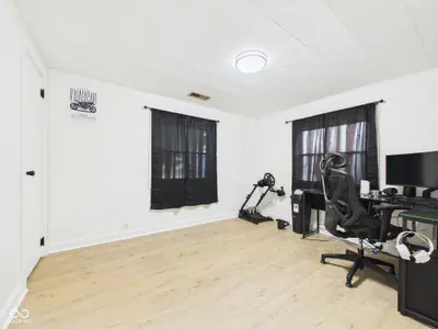 210 27th Street, Elwood - 18