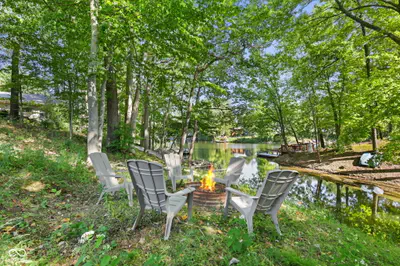 5739 Paradise Drive, Martinsville - 44