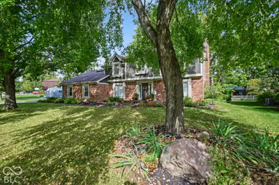 651 Hawthorne Drive, Carmel - 27