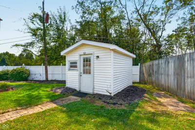 2846 Hillside Drive, Bedford - 54