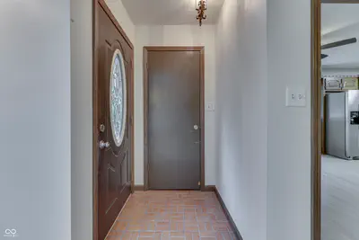 703 Hillcrest Drive, Greenwood - 6
