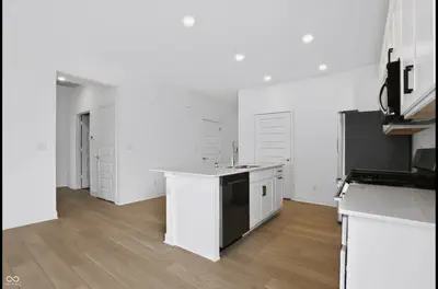 5359 Foxley Park Lane, Avon - 9