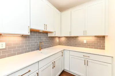 15679 Woodford Drive, Westfield - 13