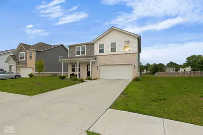 7423 Manor Lake Lane, Indianapolis - 2