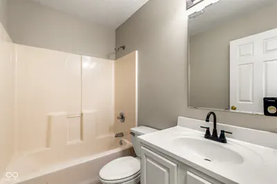 7037 Dewester Drive, Indianapolis - 16