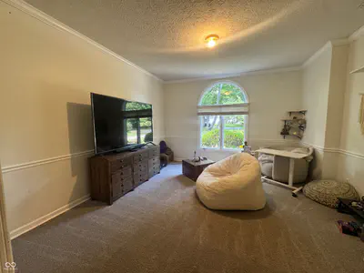 8923 Woodacre Lane, Indianapolis - 18