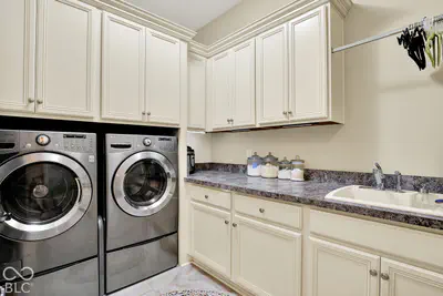 15621 Hidden Oaks Court, Carmel - 43