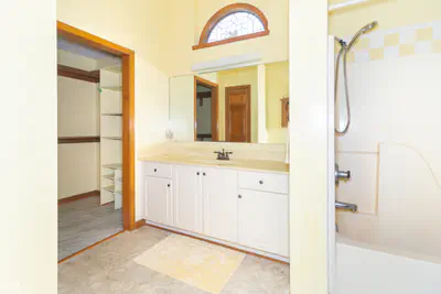 2460 Hickory Boulevard, Greenfield - 27