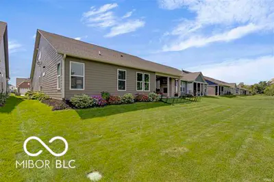 5216 Bayberry Court, Whitestown - 44