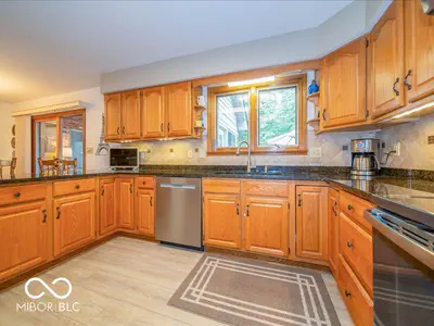3897 S Woodfield Drive S, New Palestine - 7
