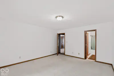 1495 Hedge Court, Greenfield - 34