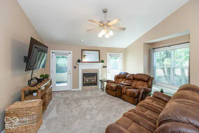 688 Prince Drive, Greenwood - 8