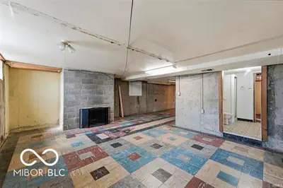 912 Warwick Drive, Muncie - 32