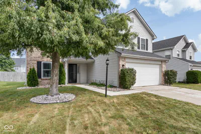 9586 Frontier Street, Fishers