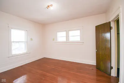 718 S Walnut Street, Seymour - 26