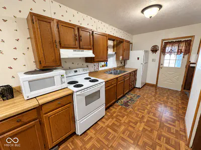 5498 Main Street, Avon - 5