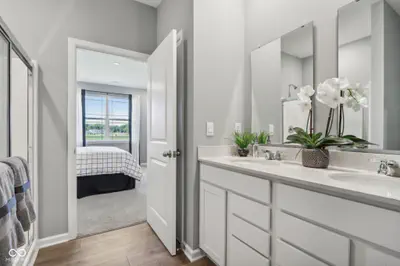 240 Springfield Crossing, Greenfield - 40
