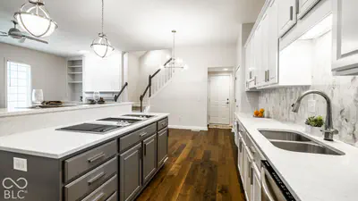 8156 Heyward Drive, Indianapolis - 18
