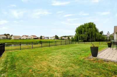 3392 Roundlake Lane, Whitestown - 24