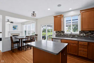 13973 Avalon East Drive, Fishers - 28