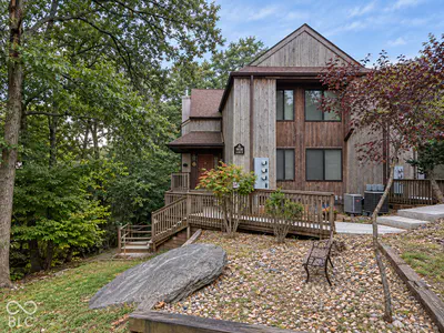 9533 Pointe Lasalles Drive, Bloomington