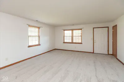 5612 Blairwood Drive, Indianapolis - 2