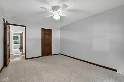 1336 S Heron Drive E, New Palestine - 36